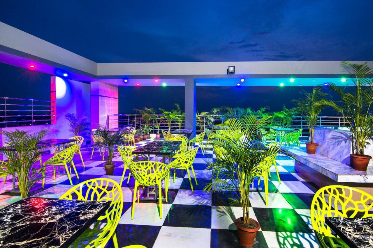 Hotel Pushpo Bilash Khulna Екстериор снимка